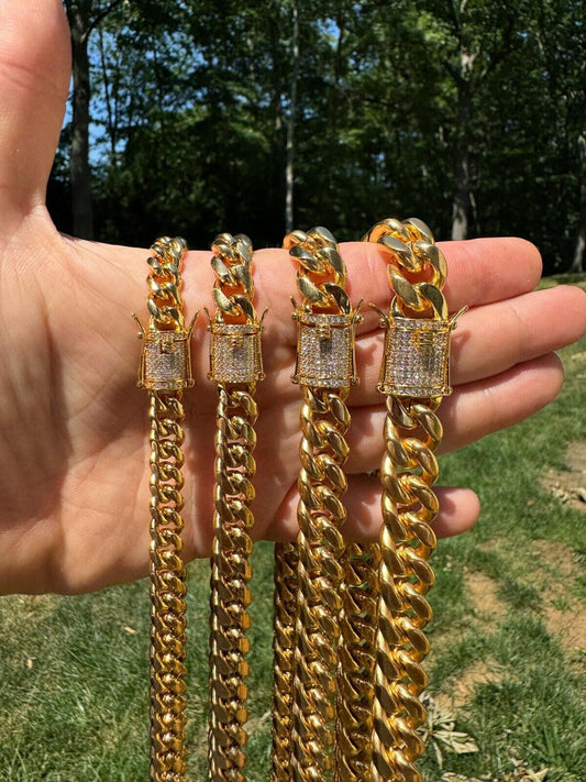 HarlemBling Miami Cuban Link Chain Necklace W. CZ Clasp - 18k Gold Plated Stainless Steel - 16"-30" - 8mm-14mm