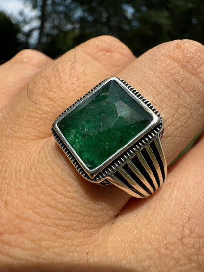HarlemBling Royalty Ring - 925 Silver - Genuine Green Emerald Stone