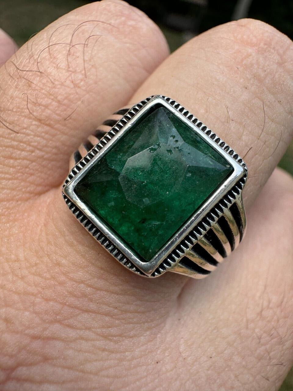 HarlemBling Royalty Ring - 925 Silver - Genuine Green Emerald Stone