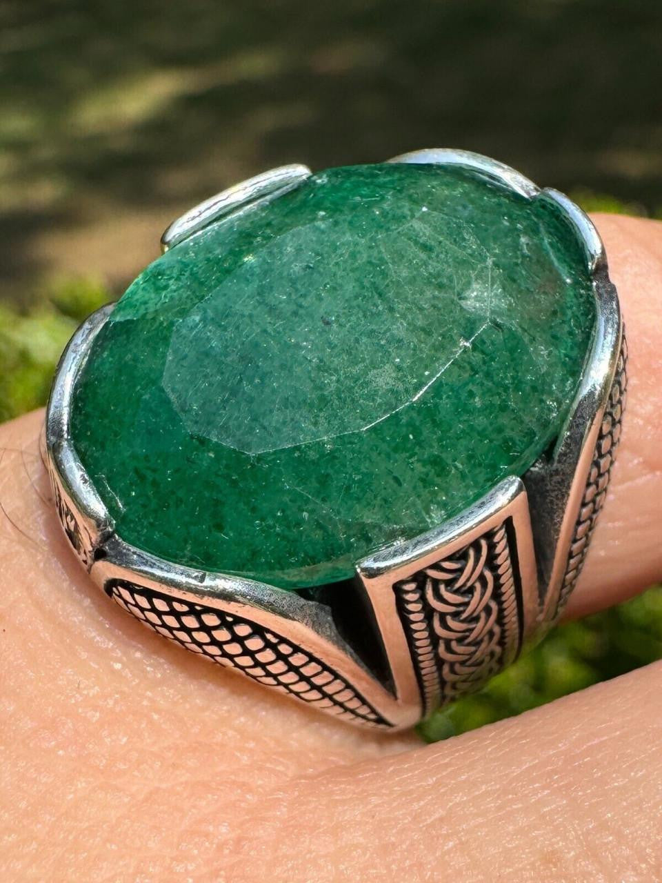 HarlemBling Wealth Ring - 925 Silver Oxidized - Genuine Green Emerald Stone