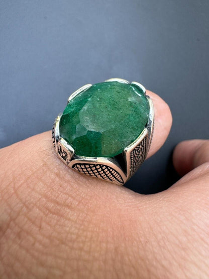 HarlemBling Wealth Ring - 925 Silver Oxidized - Genuine Green Emerald Stone