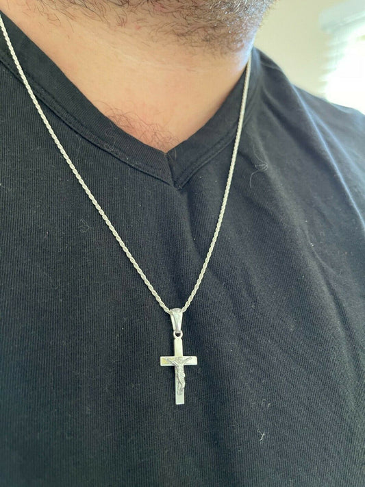 Italiano Silver, Inc 925 Sterling Silver Plain Gold Cross Jesus Crucifix Pendant Necklace Small 1